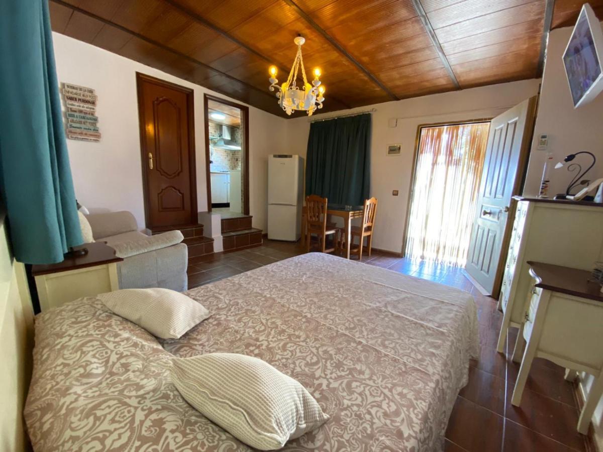 Estudio Coqueto Con Cocina, Bano Y Piscina De Temporada Compartida, A 8Km De Cordoba, En Plena Sierra,By Trassierrarooms Eksteriør bilde